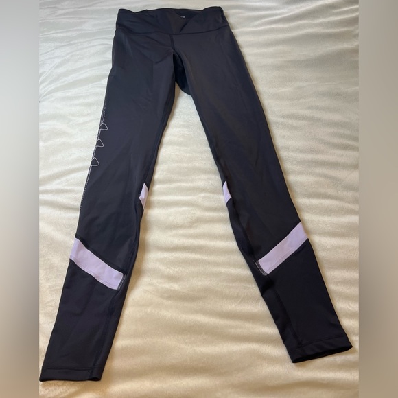 NWT Womens Black and Purple Compression Under Armour Athletic Legging Size S - Picture 2 of 10